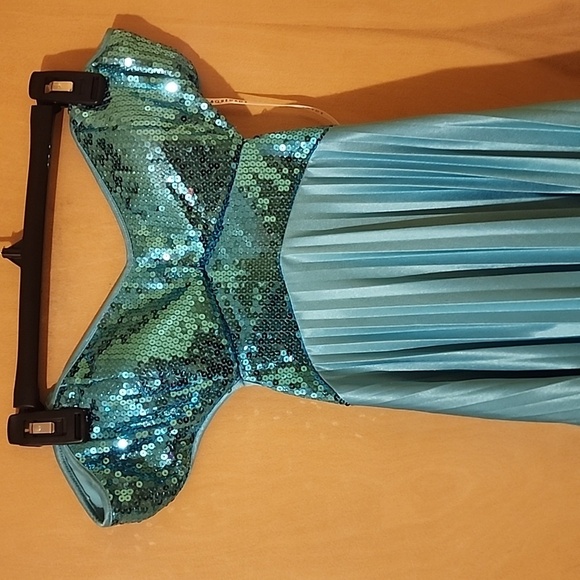 Prom pleated long beautiful backless blue dress with sequence - Picture 4 of 4